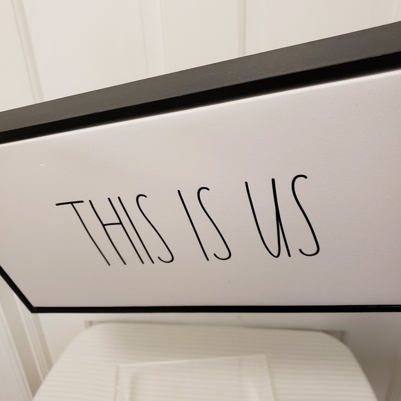 "THIS IS US" WALL DECOR SIGN MEASURES 15 X 7 X 1.50 - Picture 8 of 8